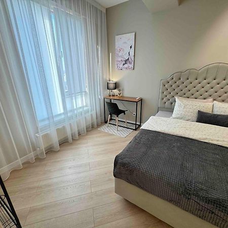 Rentnow Modern Business Apartment With 3 Bedrooms In Centre Chisináu Exterior foto