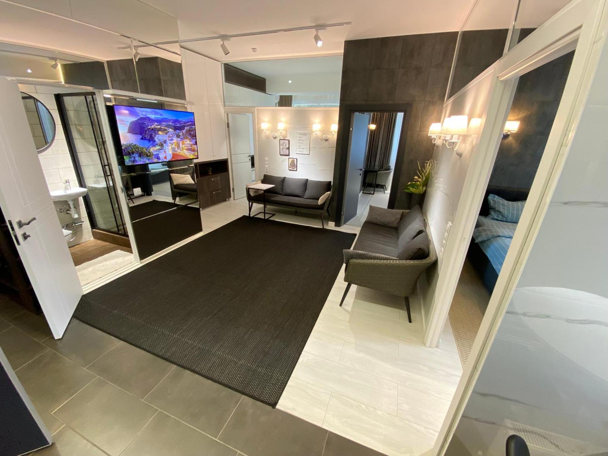 Rentnow Modern Business Apartment With 3 Bedrooms In Centre Chisináu Exterior foto