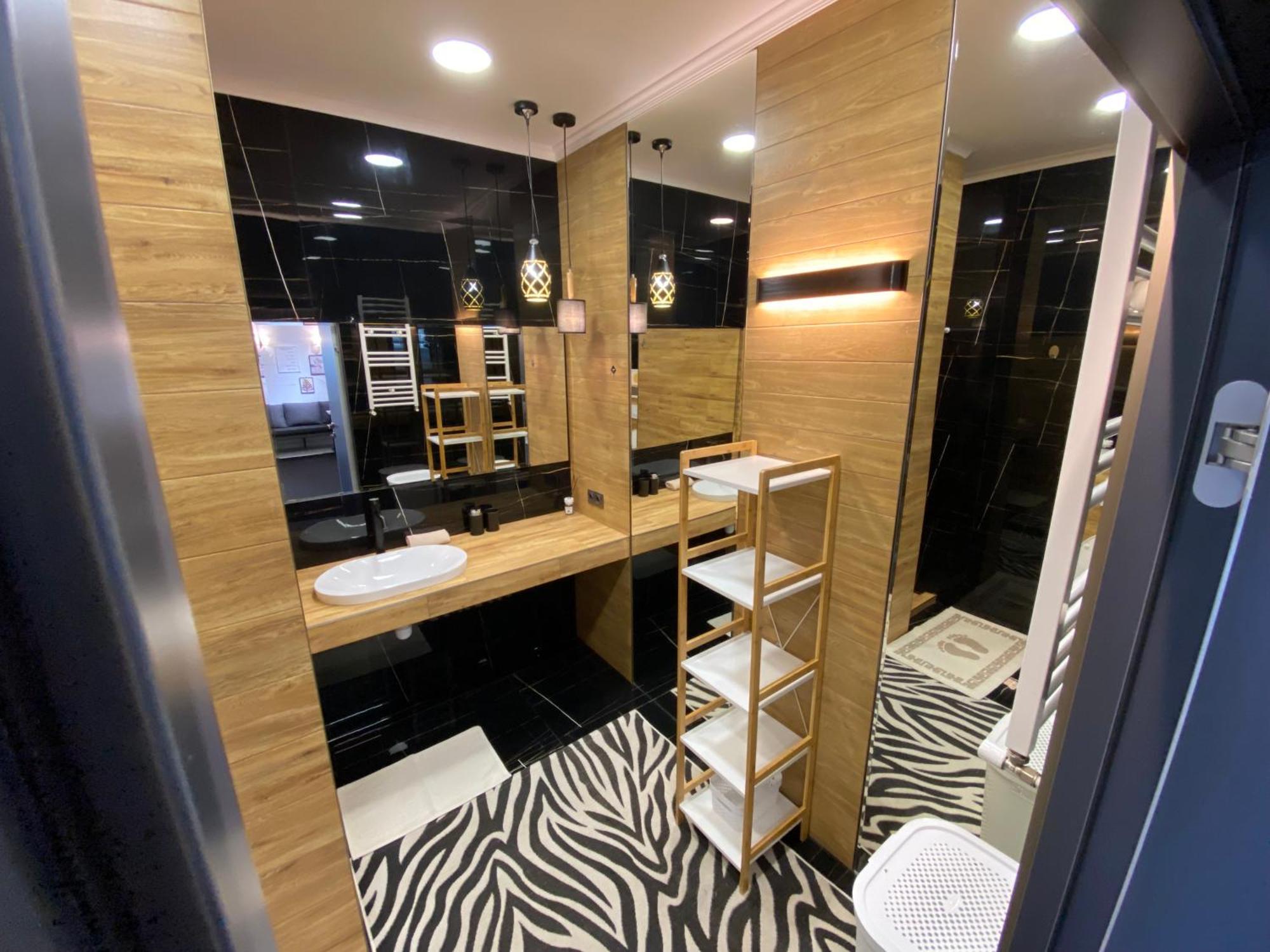 Rentnow Modern Business Apartment With 3 Bedrooms In Centre Chisináu Exterior foto