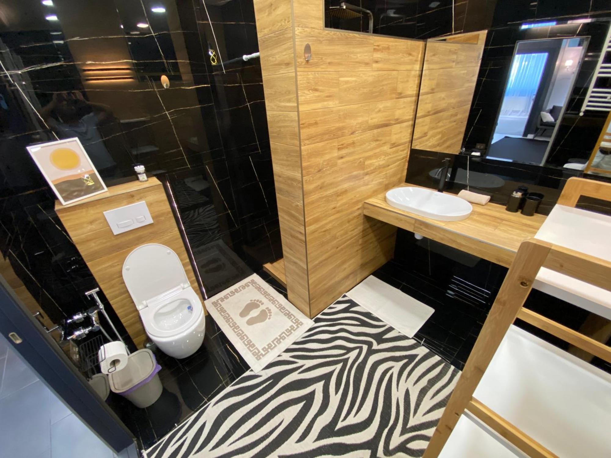 Rentnow Modern Business Apartment With 3 Bedrooms In Centre Chisináu Exterior foto
