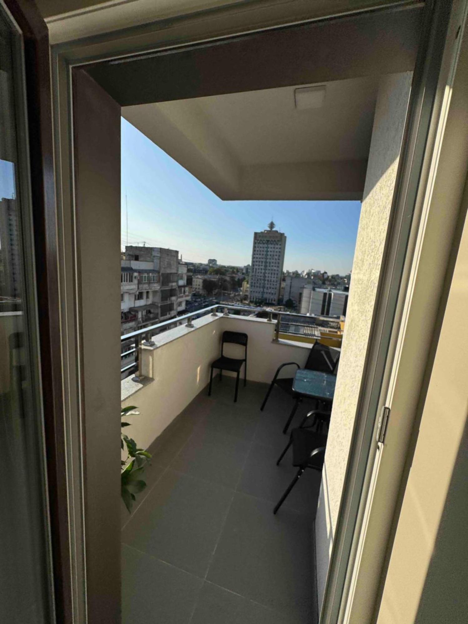Rentnow Modern Business Apartment With 3 Bedrooms In Centre Chisináu Exterior foto