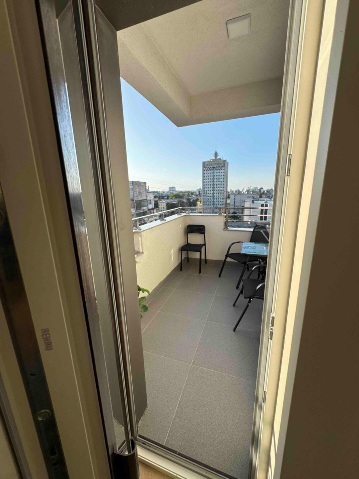 Rentnow Modern Business Apartment With 3 Bedrooms In Centre Chisináu Exterior foto